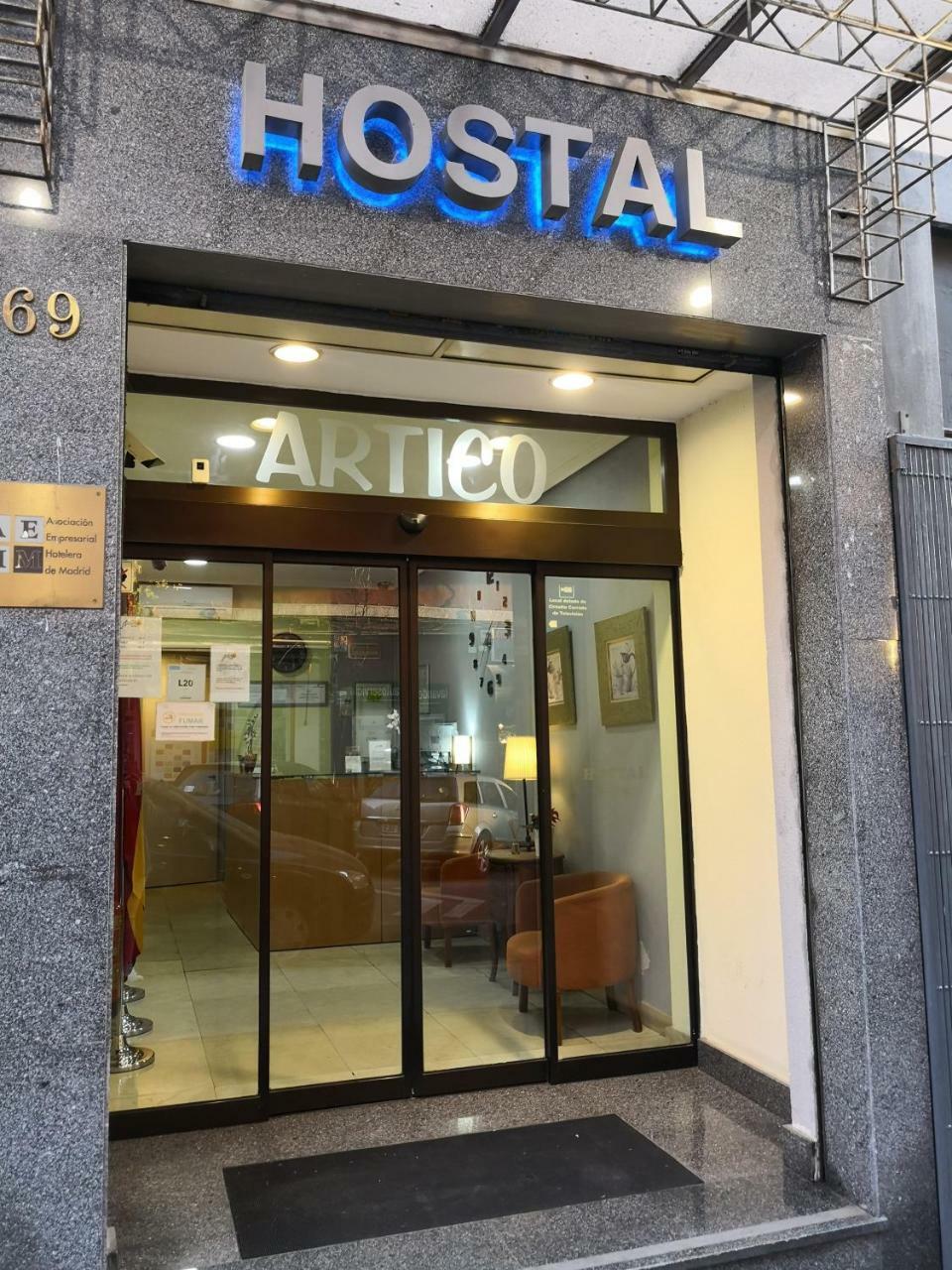 Hostal Artico Hotel Madrid Exterior photo